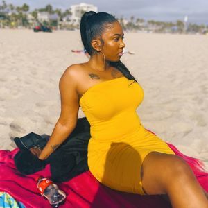 Meet your Posher, Ashley